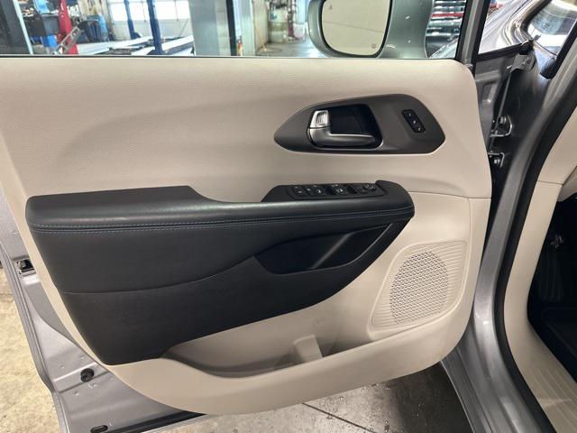 used 2021 Chrysler Pacifica car, priced at $28,862