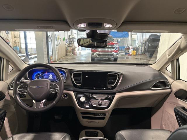 used 2021 Chrysler Pacifica car, priced at $28,862