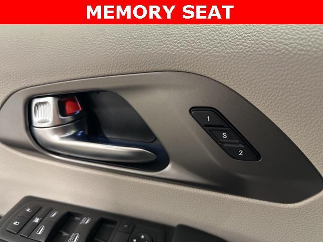 used 2021 Chrysler Pacifica car, priced at $28,862