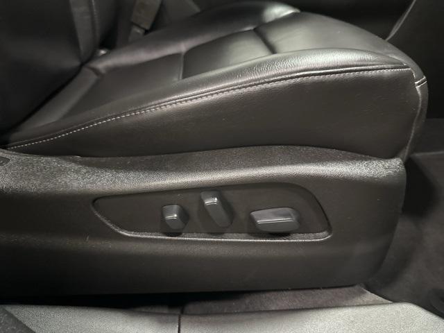 used 2021 Cadillac XT4 car, priced at $22,222