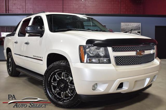used 2009 Chevrolet Avalanche car, priced at $16,990