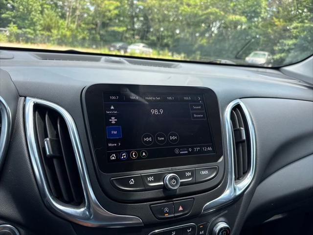 used 2022 Chevrolet Equinox car, priced at $19,999