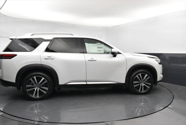 new 2025 Nissan Pathfinder car, priced at $45,916
