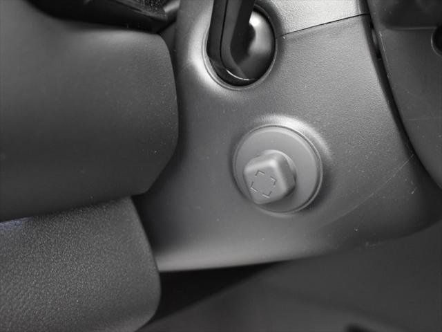new 2025 Nissan Pathfinder car, priced at $45,916