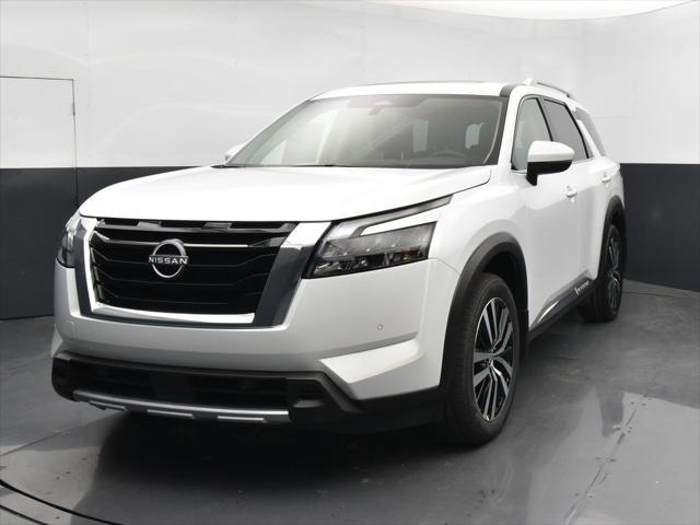 new 2025 Nissan Pathfinder car, priced at $45,916