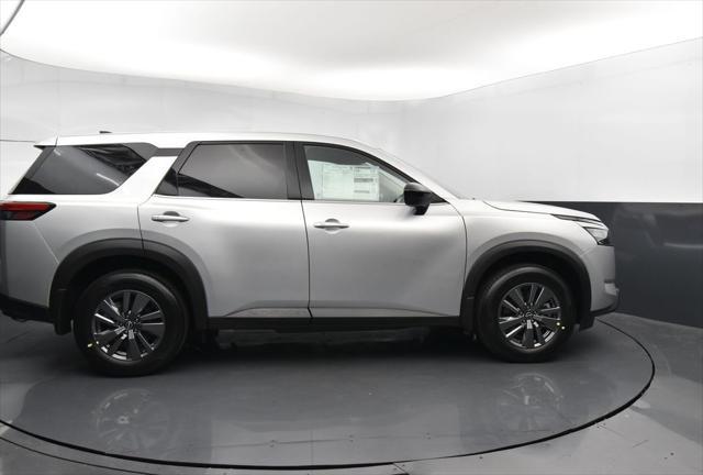 new 2025 Nissan Pathfinder car, priced at $34,390