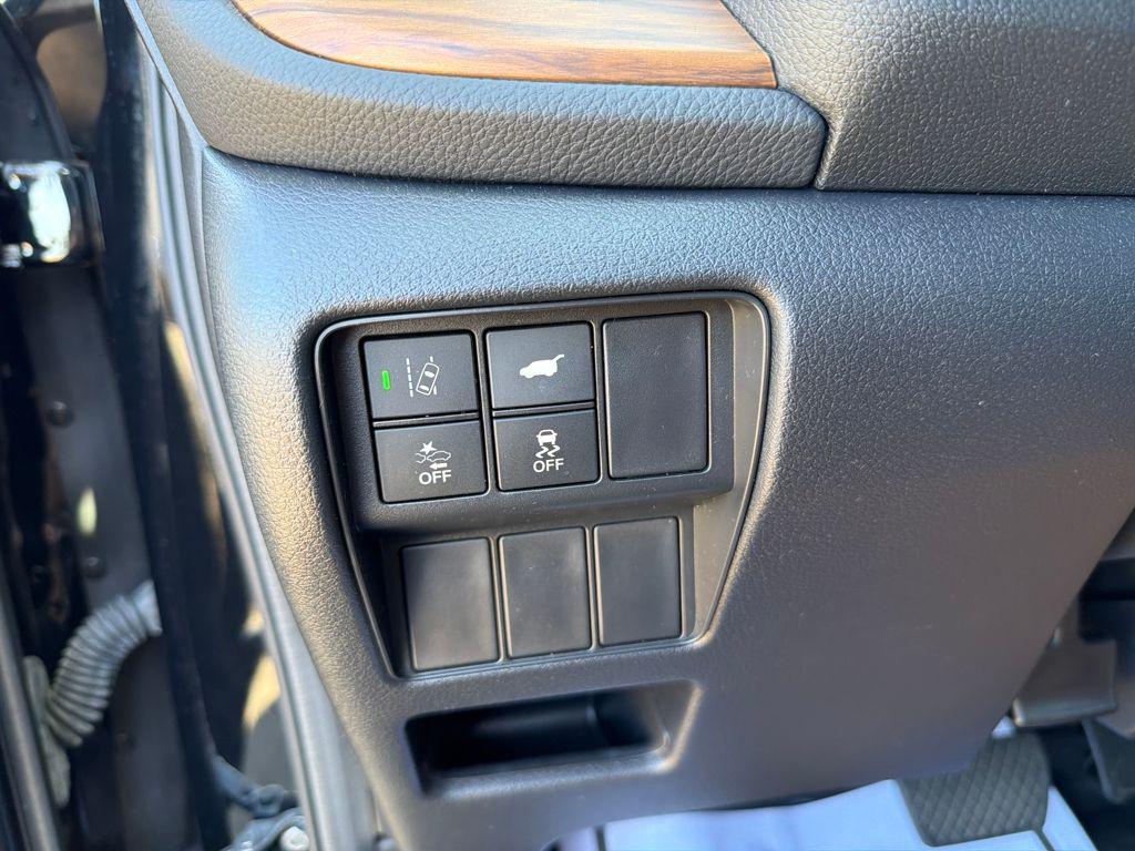 used 2020 Honda CR-V car, priced at $28,746