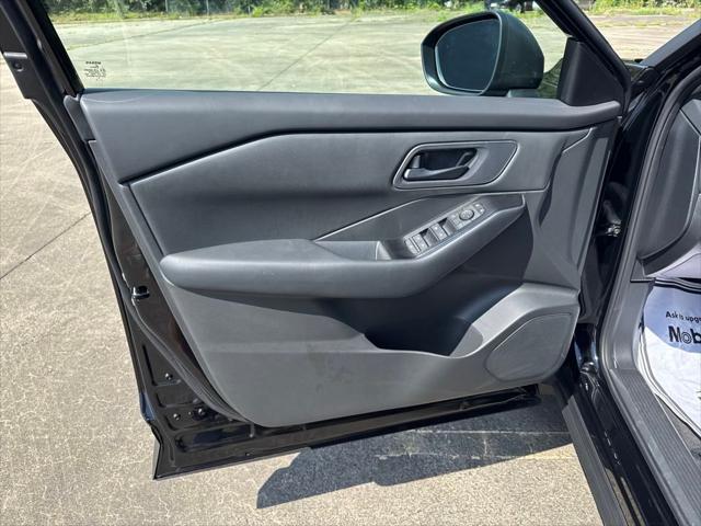new 2025 Nissan Rogue car, priced at $27,950