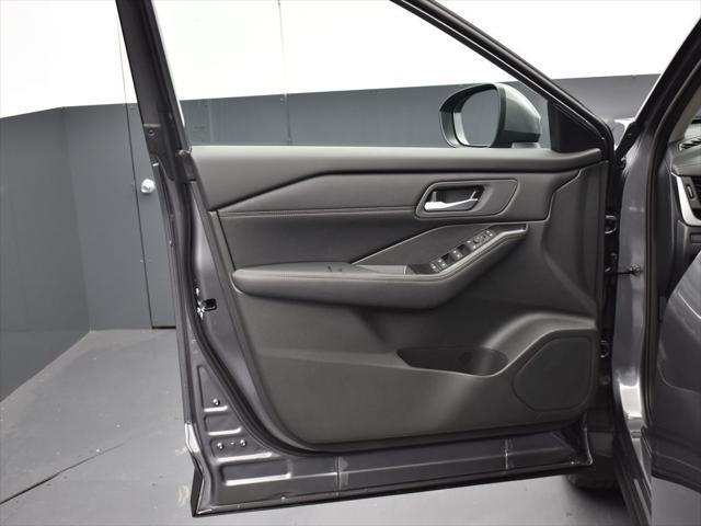 new 2025 Nissan Rogue car, priced at $30,499