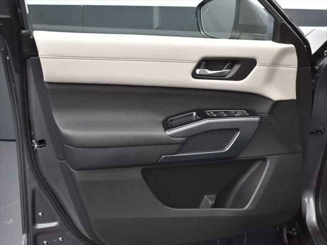 new 2025 Nissan Pathfinder car, priced at $40,216