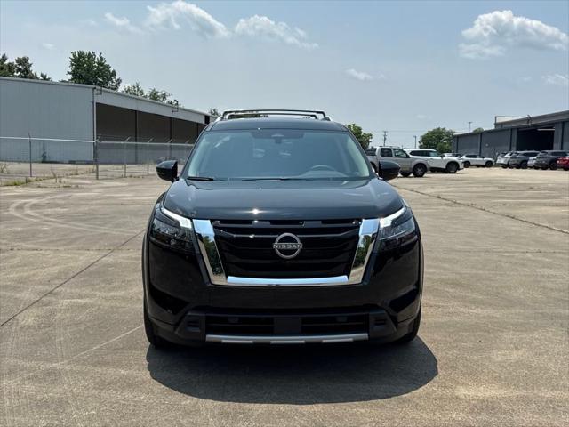 new 2025 Nissan Pathfinder car, priced at $42,084