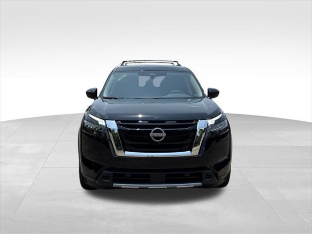 new 2025 Nissan Pathfinder car, priced at $43,284