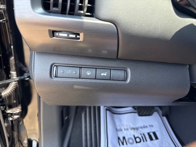 new 2025 Nissan Pathfinder car, priced at $42,084