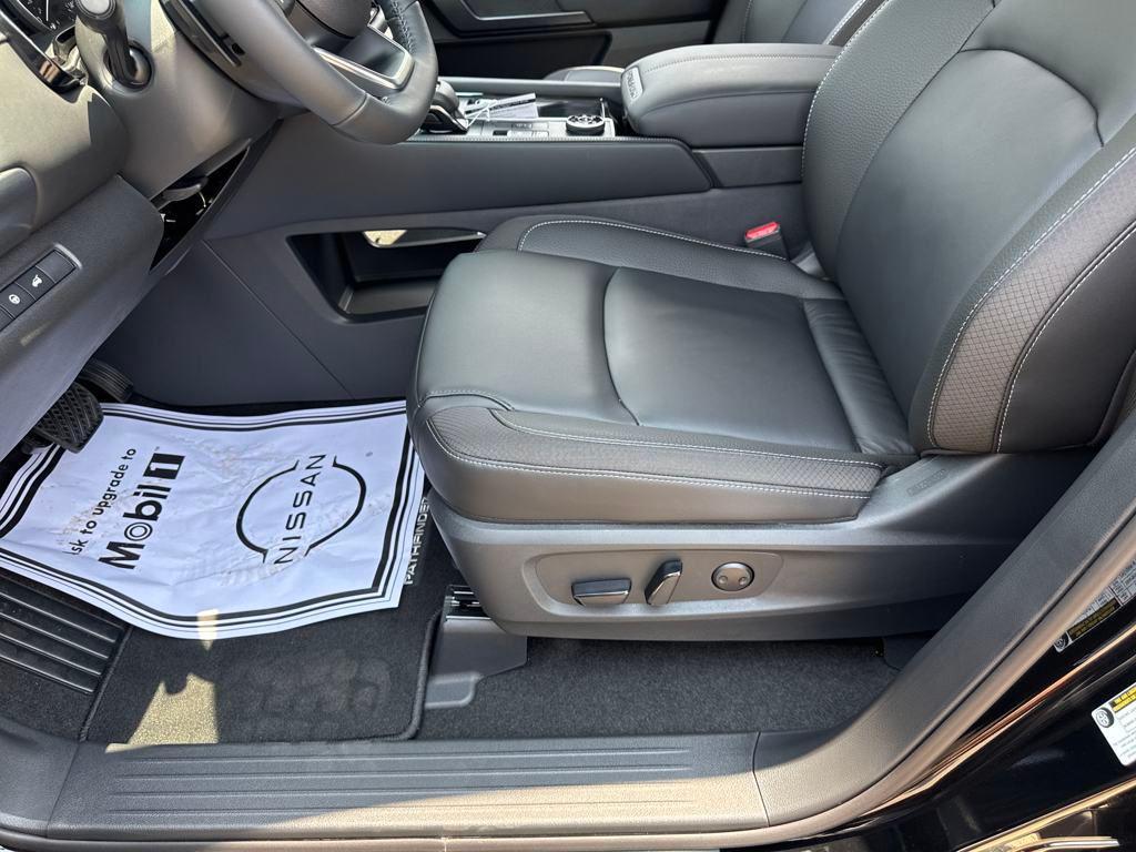 new 2025 Nissan Pathfinder car, priced at $39,084