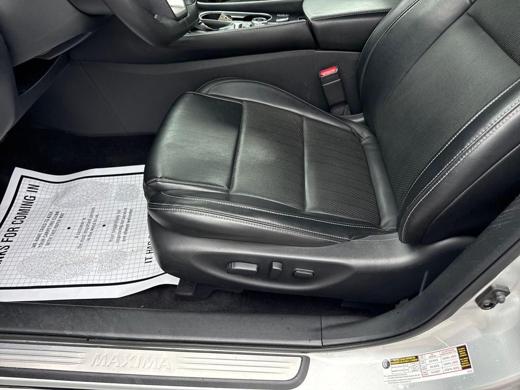 used 2022 Nissan Maxima car, priced at $21,922