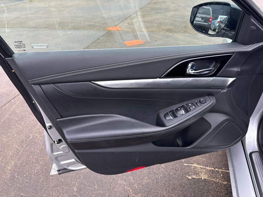 used 2022 Nissan Maxima car, priced at $21,922