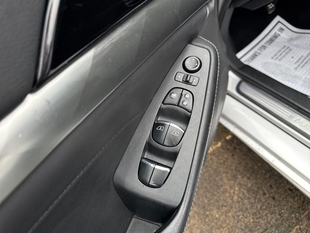 used 2022 Nissan Maxima car, priced at $21,922