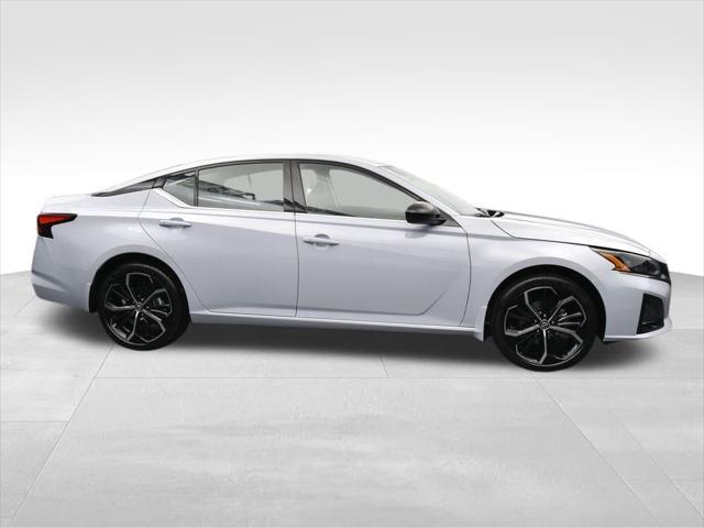 new 2025 Nissan Altima car, priced at $29,352
