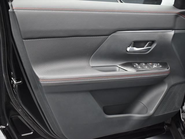 new 2025 Nissan Kicks car, priced at $27,077