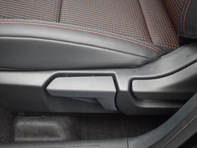 new 2025 Nissan Kicks car, priced at $27,077
