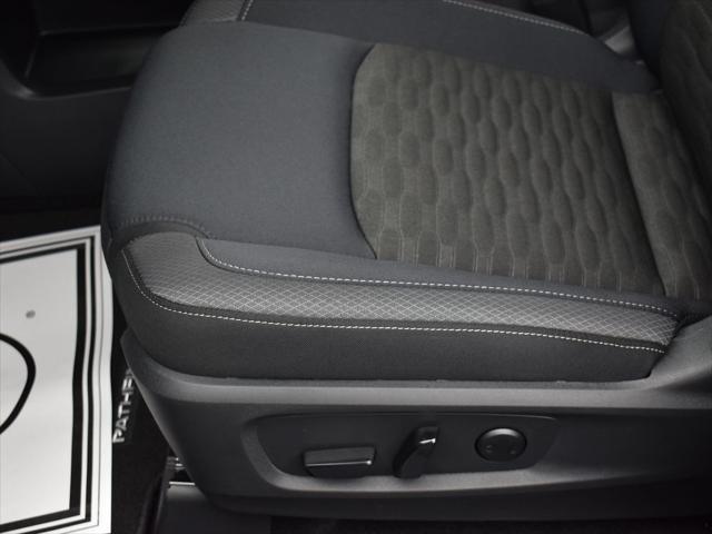 new 2025 Nissan Pathfinder car, priced at $37,417