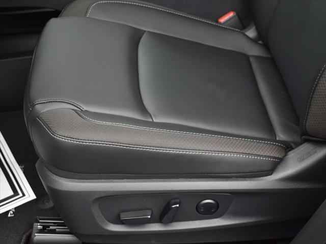 new 2025 Nissan Pathfinder car, priced at $40,228