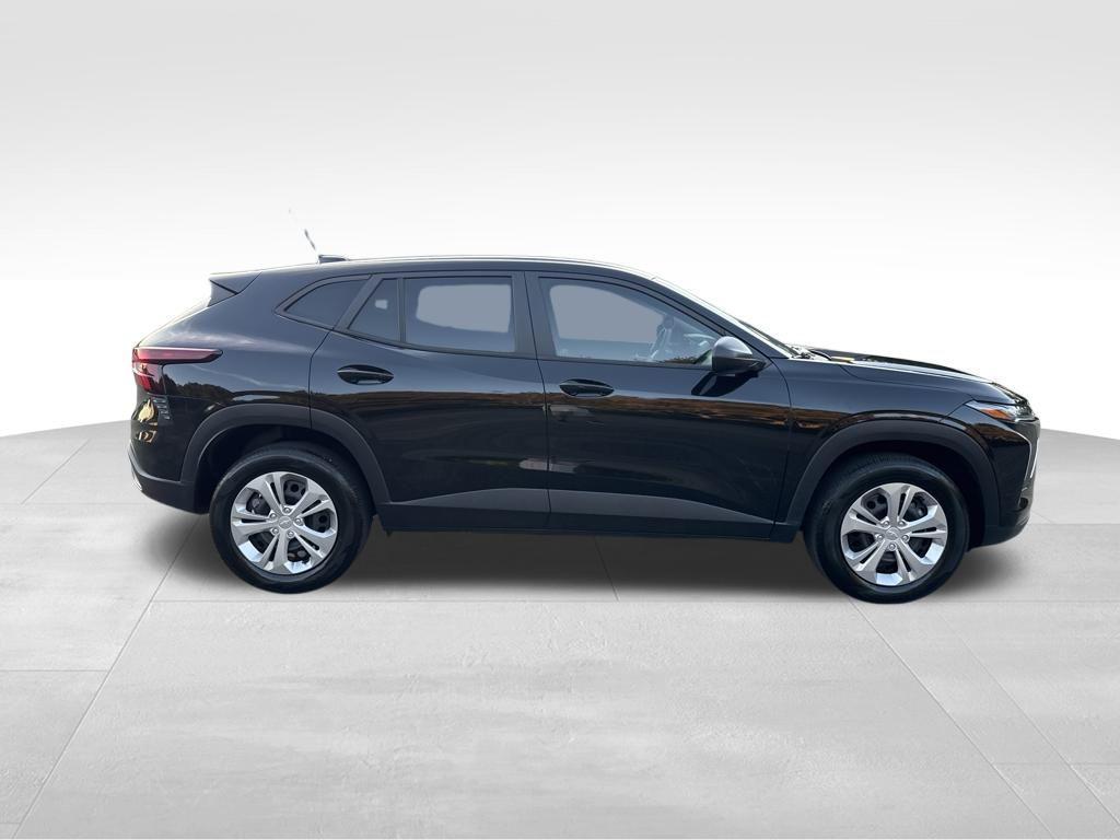 used 2024 Chevrolet Trax car, priced at $20,985