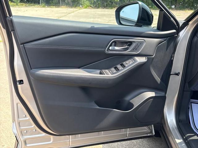 new 2025 Nissan Rogue car, priced at $41,002