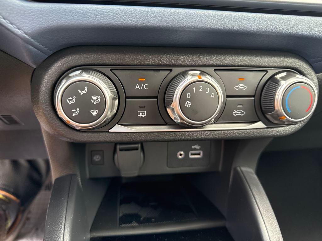 new 2025 Nissan Versa car, priced at $21,862