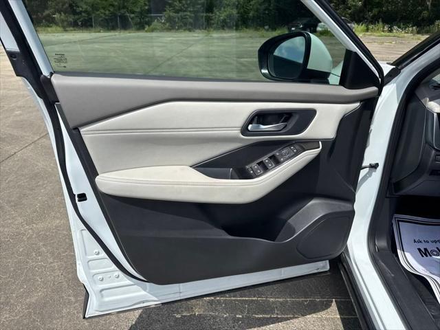 new 2025 Nissan Rogue car, priced at $35,114