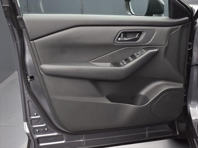 new 2025 Nissan Rogue car, priced at $27,950