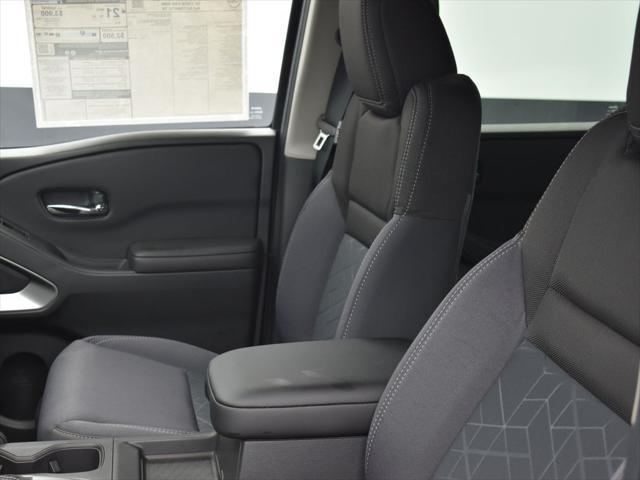 new 2025 Nissan Frontier car, priced at $32,758