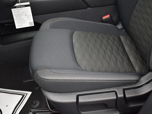 new 2025 Nissan Pathfinder car, priced at $34,585