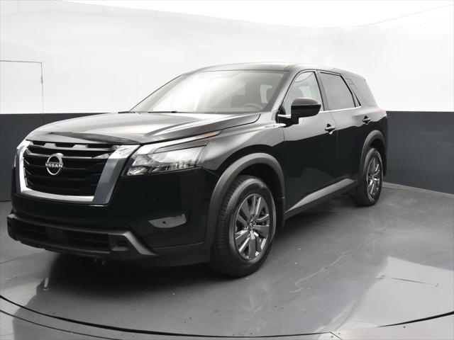 new 2025 Nissan Pathfinder car, priced at $33,990