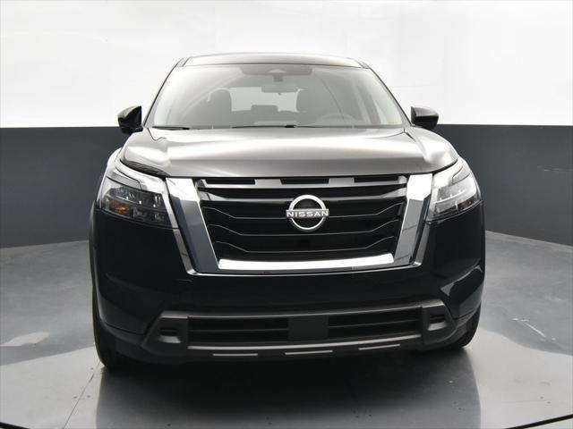 new 2025 Nissan Pathfinder car, priced at $34,585