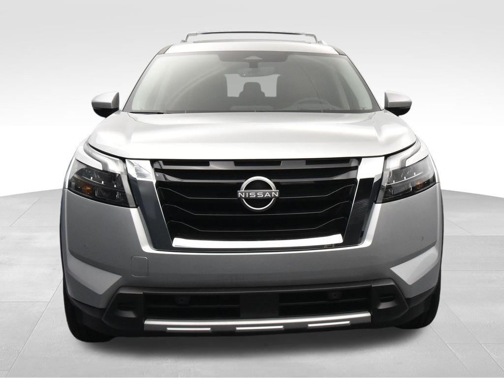 new 2025 Nissan Pathfinder car, priced at $42,997