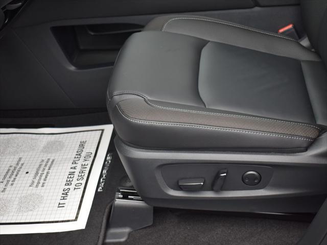 new 2025 Nissan Pathfinder car, priced at $40,297