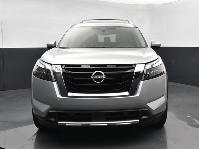 new 2025 Nissan Pathfinder car, priced at $40,297