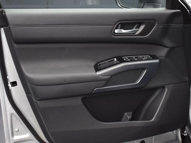 new 2025 Nissan Pathfinder car, priced at $43,097