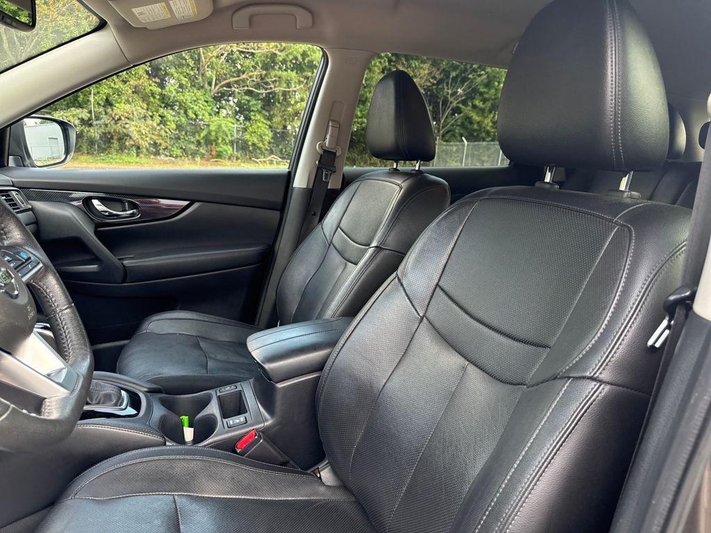 used 2020 Nissan Rogue car, priced at $20,282