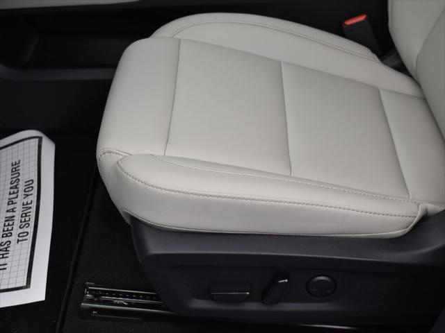 new 2025 Nissan Murano car, priced at $43,921