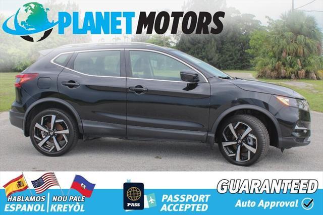 used 2020 Nissan Rogue Sport car, priced at $13,099