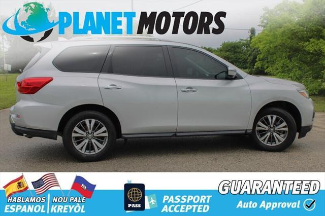 used 2020 Nissan Pathfinder car, priced at $15,599