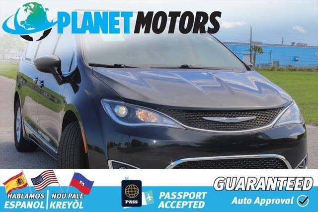 used 2020 Chrysler Pacifica car, priced at $15,399