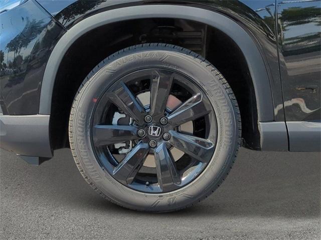 new 2025 Honda Pilot car, priced at $56,075