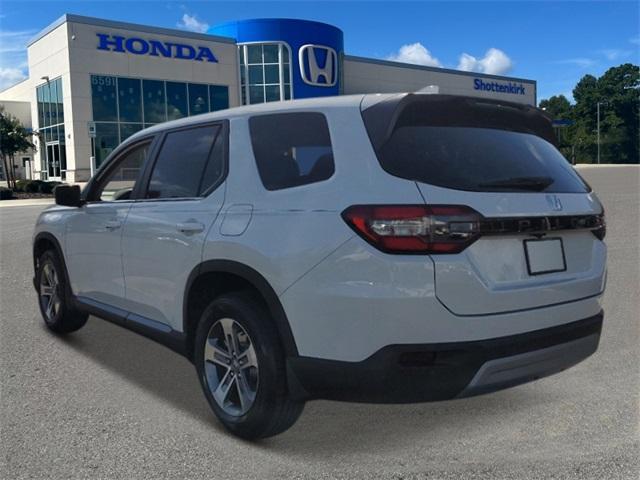 new 2025 Honda Pilot car, priced at $45,450