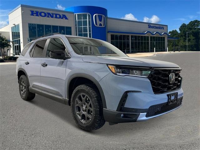 new 2025 Honda Pilot car, priced at $51,610