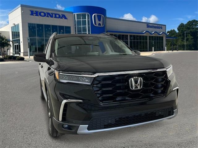 new 2025 Honda Pilot car, priced at $54,475