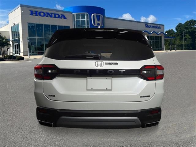 new 2025 Honda Pilot car, priced at $52,280