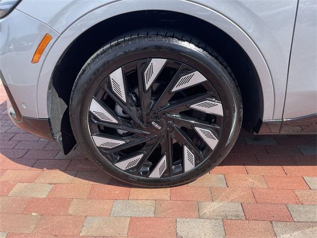 used 2024 Lincoln Nautilus car, priced at $57,579